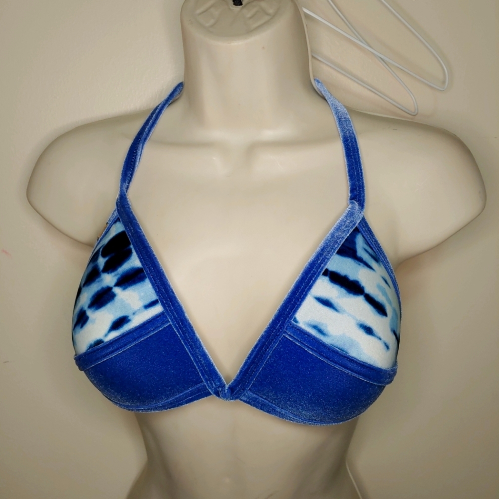 PINK Victoria’s Secret Velvet Blue Bikini Top Size Medium
